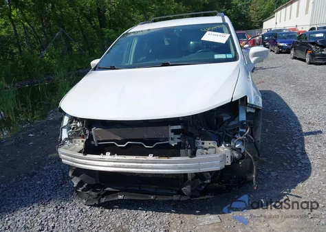 2020 Chrysler Pacifica Touring L z USA, uszkodzony, nr VIN 2C4RC1BG9LR157275